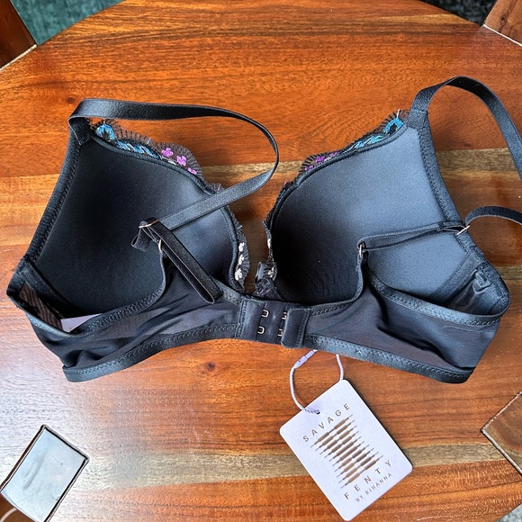 Savage X Fenty Black Caviar Deco Embroidery Wallflower Padded Push-Up Bra - Picture 11 of 16